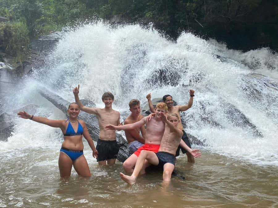 Chiang Mai: 1-Day Trekking Experience to Village & Waterfall - The early start and the road south from Chiang Mai