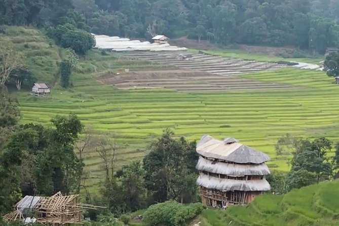 CHIANG MAI: Doi Inthanon-Trekking Pha Dok Seaw-Waterfall-Lunch - Twin Pagodas and the Hmong market