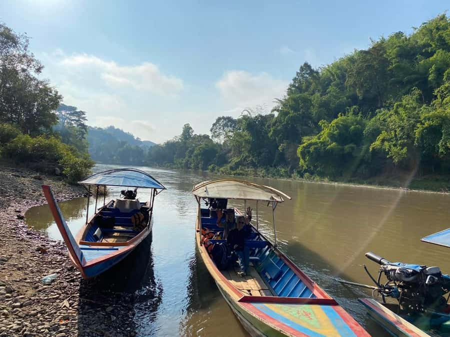 Chiang Rai: 1-Day Trekking and Longtail Boat Trip - Phasoet Hot Spa and the midday meal
