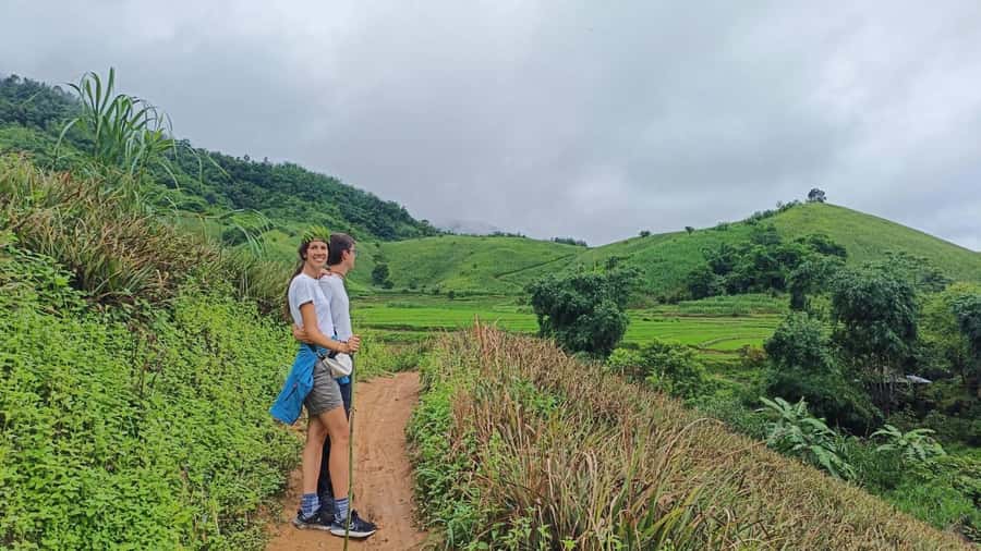Chiang Rai: 1-Day Trekking and Longtail Boat Trip - Guides, group size, and the feel of the day