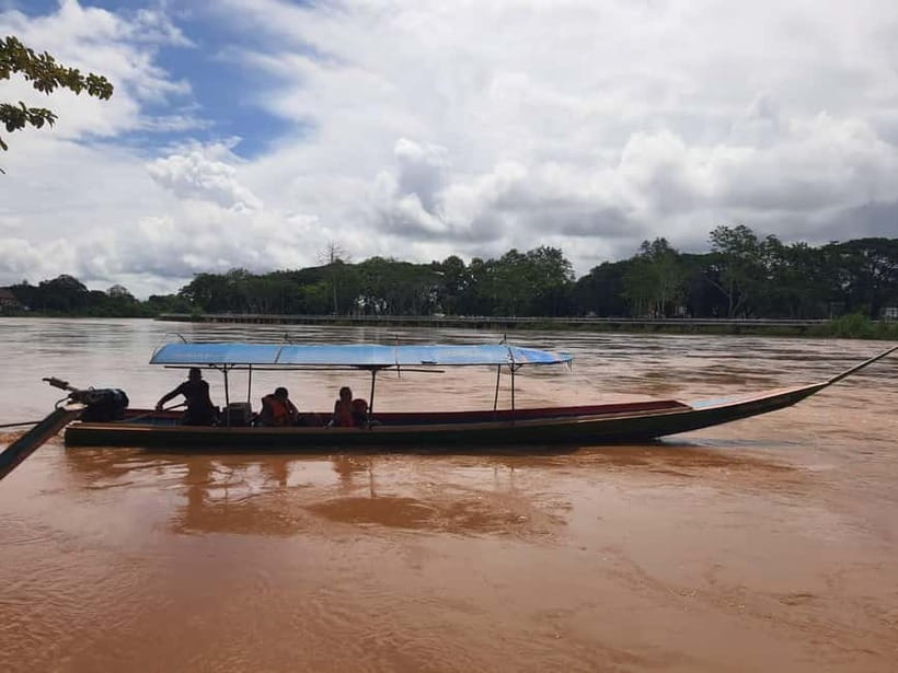 Chiang Rai Trek:Jungle Hike, Bamboo-Cooked Lunch & Boat Ride - The Karen village and the start of the jungle walk