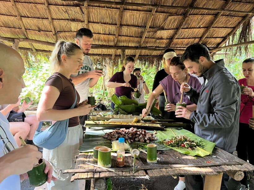 Chiangrai: Group Trekking with Bamboo Cooking - Meeting Akkha and Lahu communities