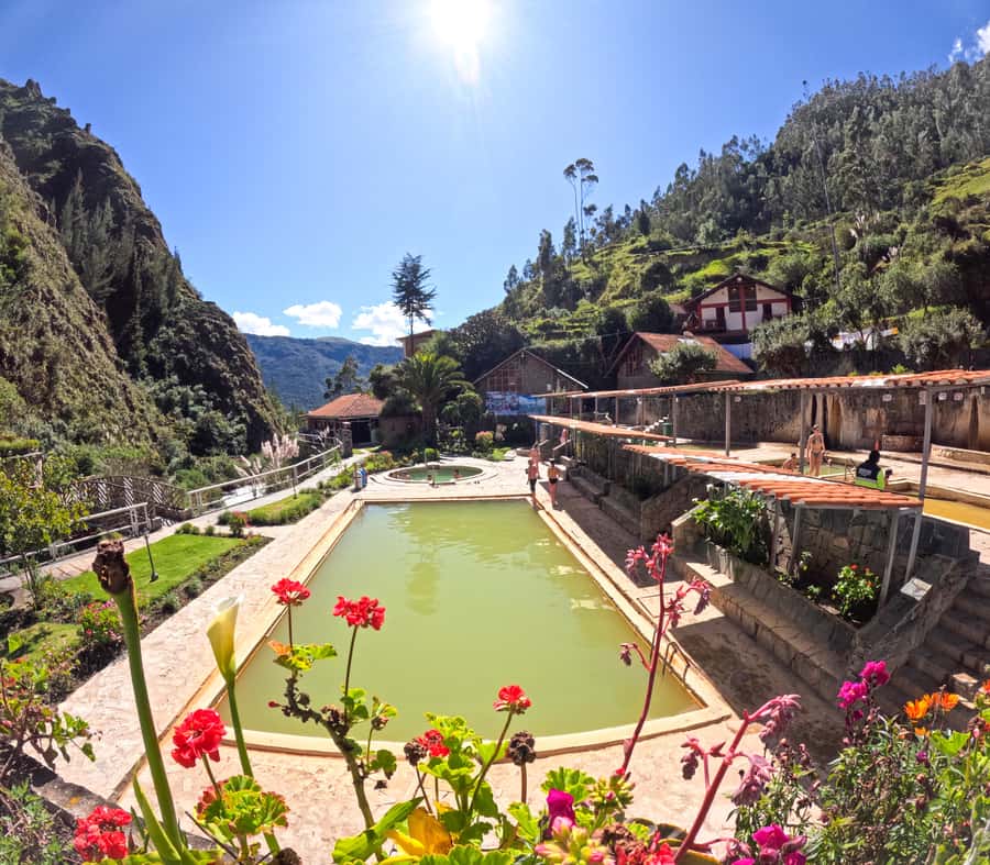 Cusco: 4-Day Lares Trek to Machu Picchu with Panoramic Train - Packing advice for cold camps and high sun