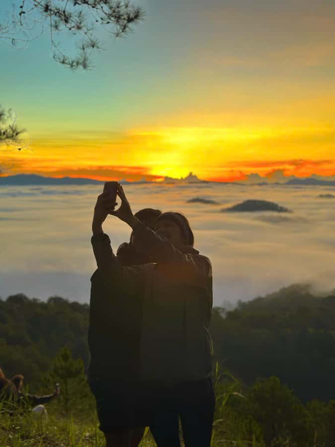 Dalat: Sunrise Trekking and Cloud Hunting experience - A short forest route with a real uphill section