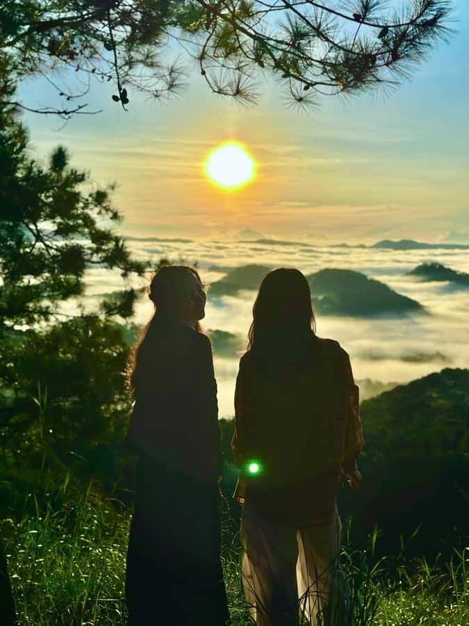 Dalat: Sunrise Trekking and Cloud Hunting experience - Guides who make the morning easier