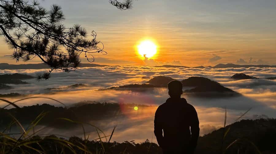 Dalat: Sunrise Trekking and Cloud Hunting experience - Optional SUP or kayaking after the viewpoint