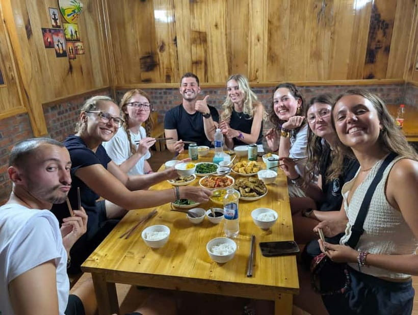 Discover Sapa: 2D1N Trekking Adventure & Cozy LaLa Homestay - Day two: Rice terraces, the Muong Hoa River, and Giang Ta Chai