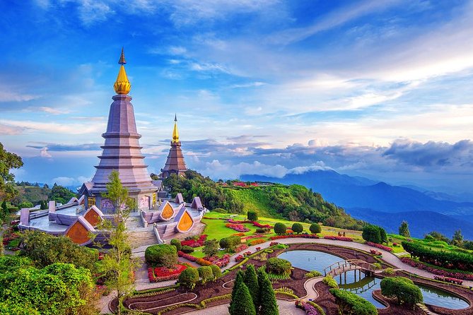 Doi Inthanon National Park with Nature Trail Trekking 1-Day Tour - The early pickup and the long mountain road