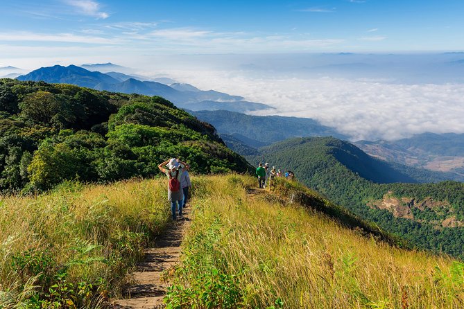 Doi Inthanon National Park with Nature Trail Trekking 1-Day Tour - Wachirathan Falls: a powerful first stop
