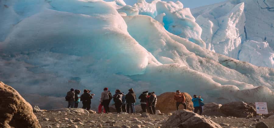 El Calafate: Safari Azul Los Glaciares Trekking Tour - Timing, language, and practical value