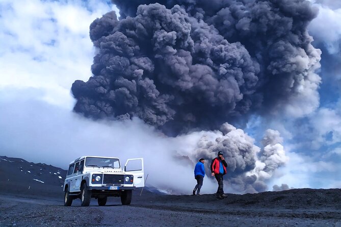 Etna excursion 3000 meters with 4x4 cable car and Trekking - The crater ridge is the thrilling part
