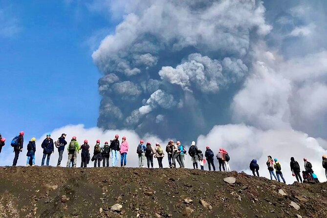 Etna excursion 3000 meters with 4x4 cable car and Trekking - What the guides add to the day
