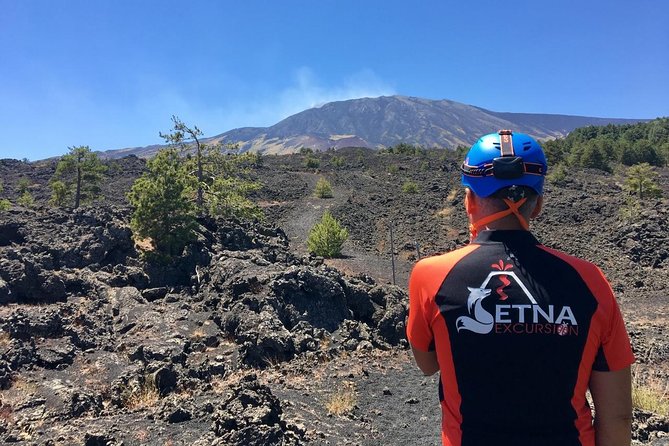 Etna Grantour - 4x4 & trekking - Private tour with lunch included - The Silvestri craters and Etna’s volcanic variety