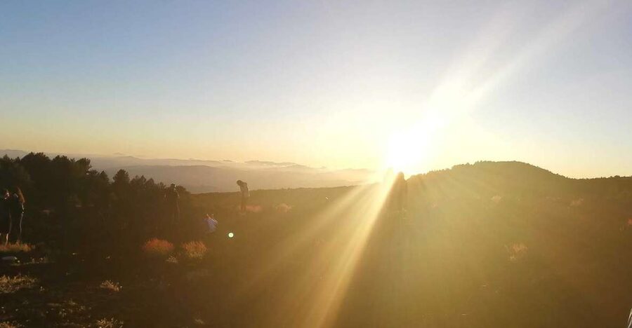 Etna Sunset Tour: Volcano trek, Cave & tasting from Catania - Why this Etna tour works so well from Catania