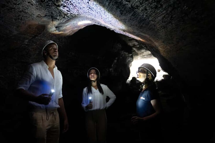 Etna Sunset Tour: Volcano trek, Cave & tasting from Catania - Sunset, clouds, and the weather gamble