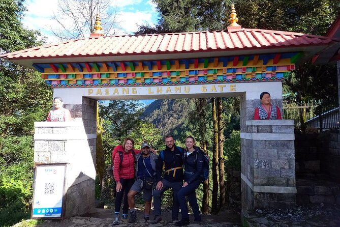 Everest 5-Day Trek from Kathmandu - Accommodation, food, and borrowed equipment