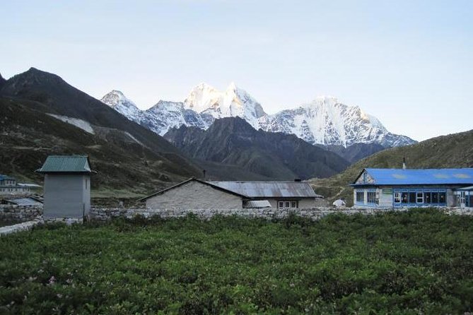 Everest Base Camp Trekking 14 days - Days 1 and 2: Kathmandu to Phakding by way of Lukla