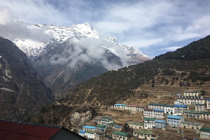 Everest Gokyo Lake Trek -13 Days - Machhermo, rescue history, and the approach to Gokyo