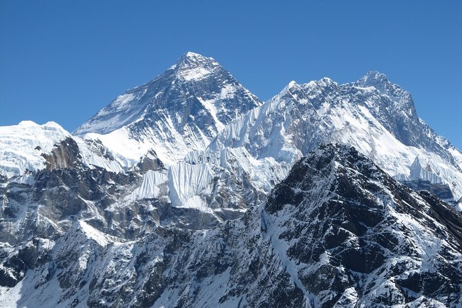 Everest Three (High) Passes Trekking - The local guide team is part of the value