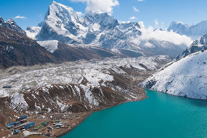 Everest Three Pass Trek - Cho La: the route’s technical-feeling crossing
