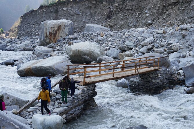 Experience the Thrill of a Lifetime:12-Days Manaslu Circuit trek - Day 7: Why the Samagaun acclimatization walk matters