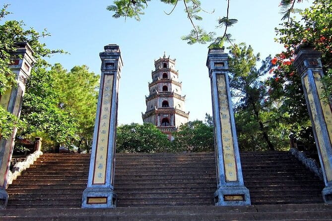 Explore Bach Ma National Park - Trekking with Small Group Tour - Vo Quyen Waterfall and the big photo stop