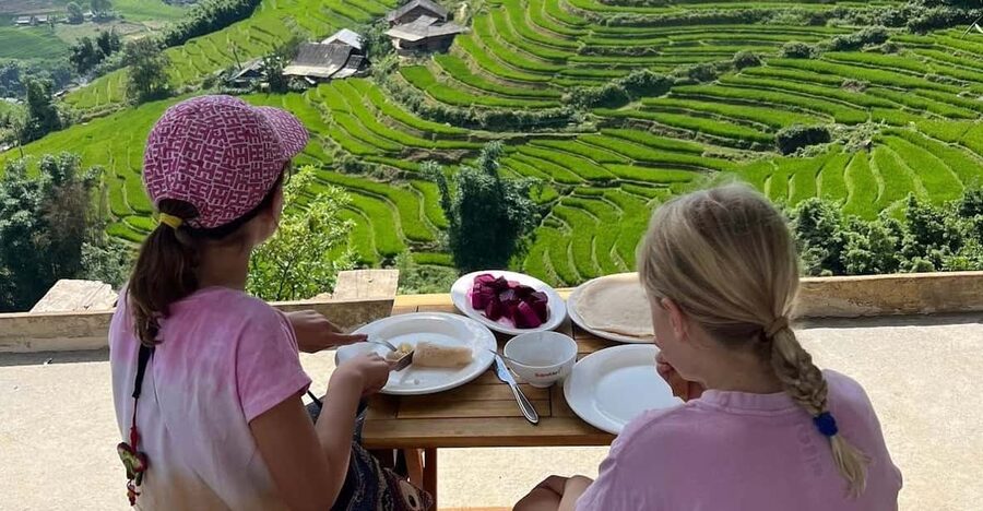 EXPLORE SAPA: 2D1N TREKKING & HMONG CULTURE WITH DINH - Day one: Sapa Town to Y Linh Ho and Lao Chai