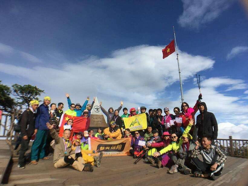 Fansipan Trekking - 1 Day - The return choice: five more hours on foot or a cable car