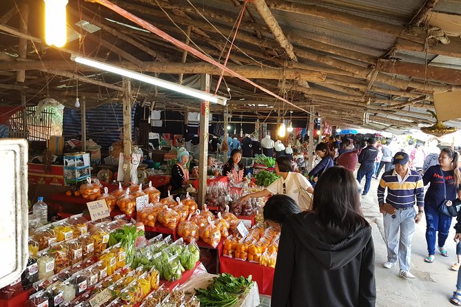 Fantastic! Famous Doi Inthanon National park tour with 2hr trekking - Pha Dok Siew and Its Waterfall Route