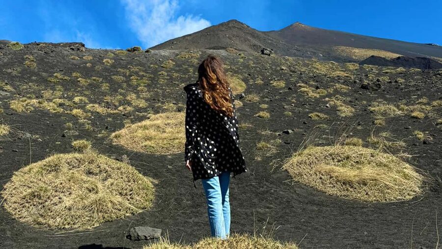 From Catania: trek on Mount Etna, Lava Cave & tasting Tour - The ride from Catania to the Sapienza Refuge