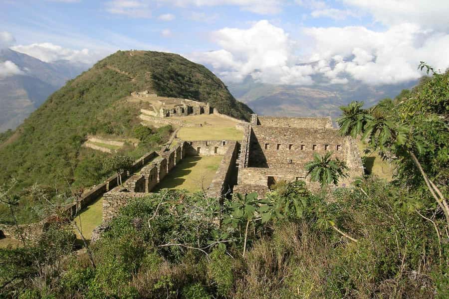 From Cusco: 4-Day Choquequirao Trek - All included - Day 2: The hard climb from Chiquisca to Marampata