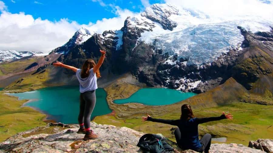 From Cusco: 7 Lagoons of Ausangate Trek with Hot Springs - The climb toward Azulcocha and Otorongo