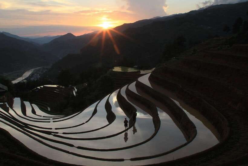 From Hanoi: 1-day Sapa Trekking Tour With Overnight Bus - Y Linh Ho and the first miles on foot