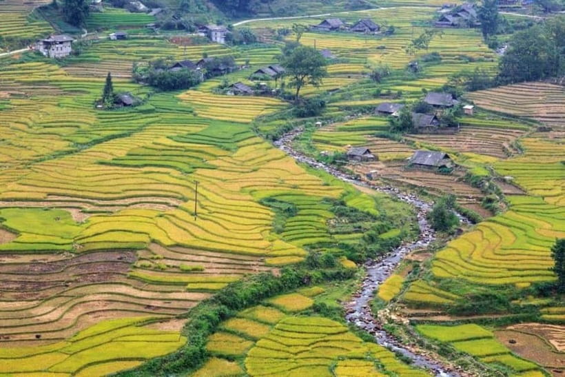 From Hanoi: 2-Days Sapa Trek Lao Chai/Cat Cat, Fansipan Peak - Hanoi to Sapa by sleeper bus