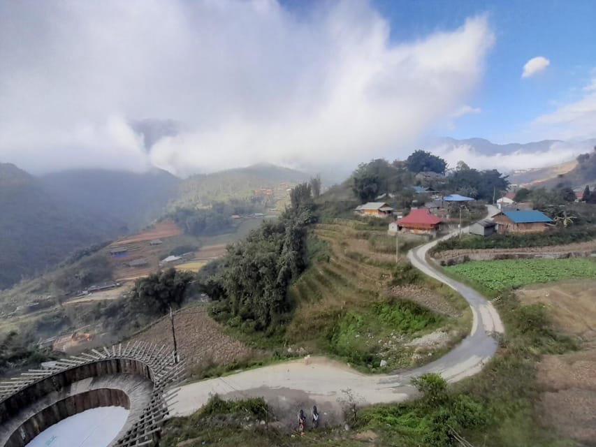 From Hanoi: 2-Days Sapa Trek Lao Chai/Cat Cat, Fansipan Peak - Sapa hotel night and included meals