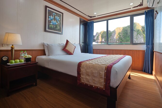 From Hanoi : Sapa Moutain Trek - Halong bay Heritage - Day 4: Surprise Cave, brunch, and the return to Hanoi
