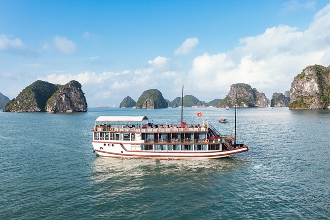 From Hanoi : Sapa Moutain Trek - Halong bay Heritage - Day 3: Boarding the Halong Bay cruise