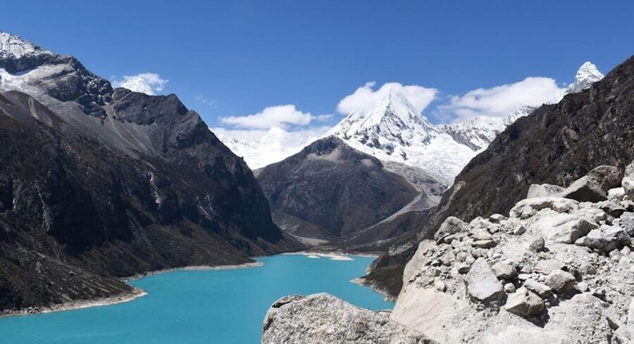 From Huaraz: Full-Day Trek to Parón Lagoon - First sight of turquoise Parón Lagoon