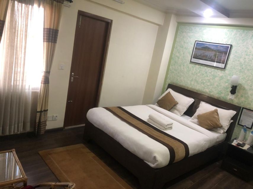 From Kathmandu: 11-Day Annapurna Base Camp Trek - Kathmandu to Pokhara, setting up the trek