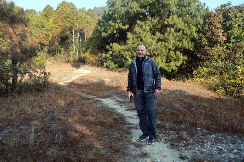 From Kathmandu: 3-Day Chisapani-Nagarkot Trek & Bhaktapur - Sunrise in Nagarkot and the walk to Changu Narayan
