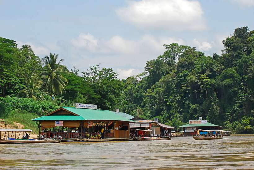 From Kuala Lumpur: Taman Negara National Park Trek Day Tour - Kuala Tahan and the park entrance