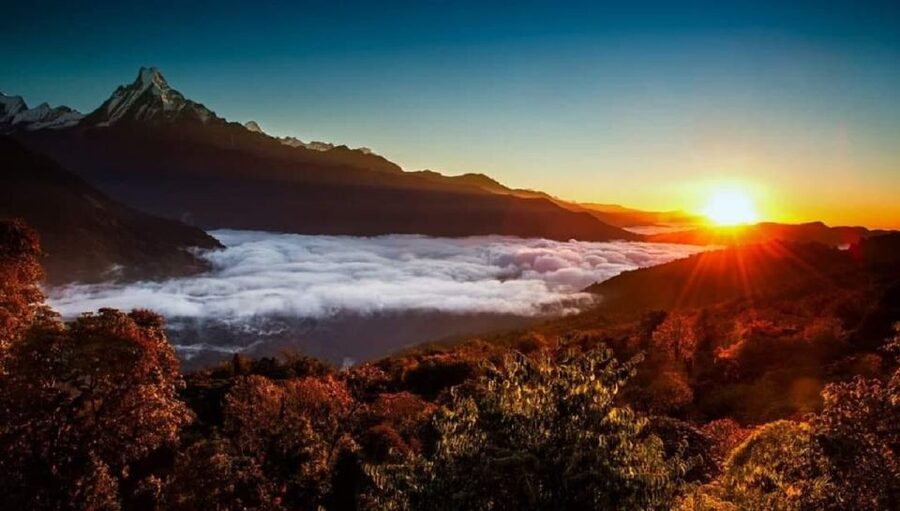 From Pokhara: 5-Day Annapurna Basecamp Trek with Hot Springs - From Pokhara to Sinuwa, the trail begins