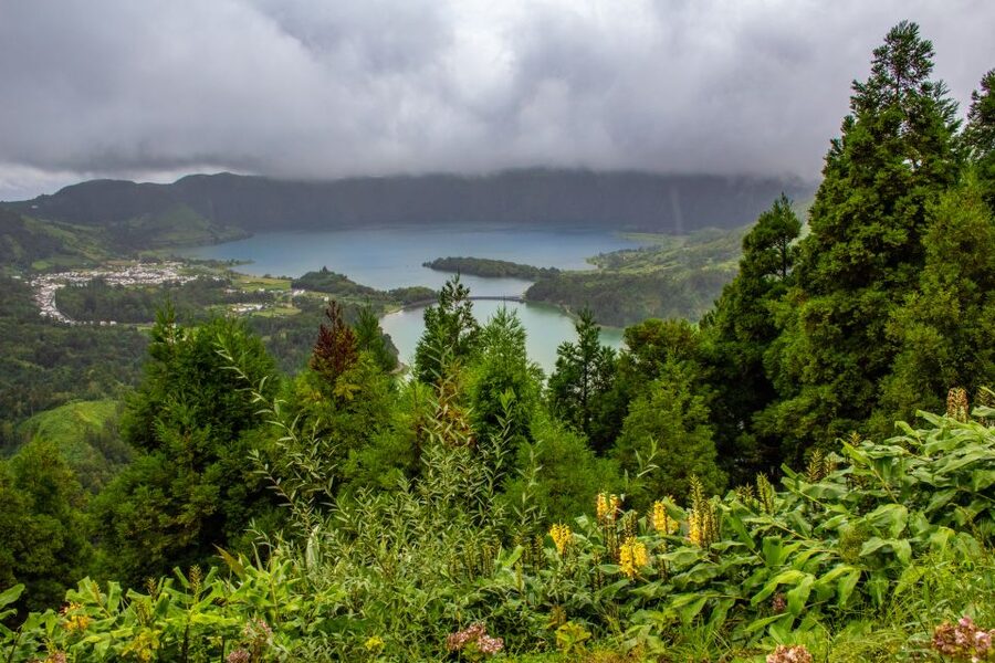 From Ponta Delgada: Vista do Rei to Sete Cidades Guided Trek - What the guides add to the walk