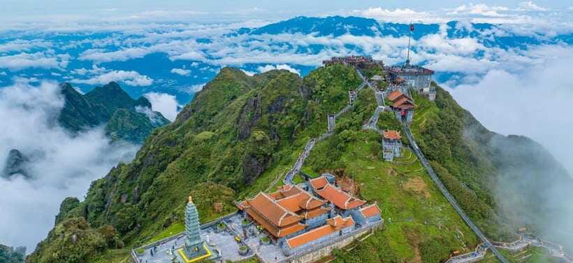From Sapa: Full-Day Fansipan Peak Trekking Tour - What to pack for a long mountain day