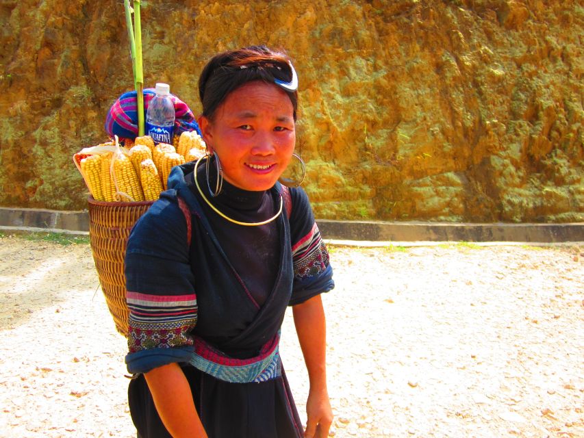 From Sapa: Waterfalls, Trekking and Tribal Villages Tour - A picnic lunch with a local family