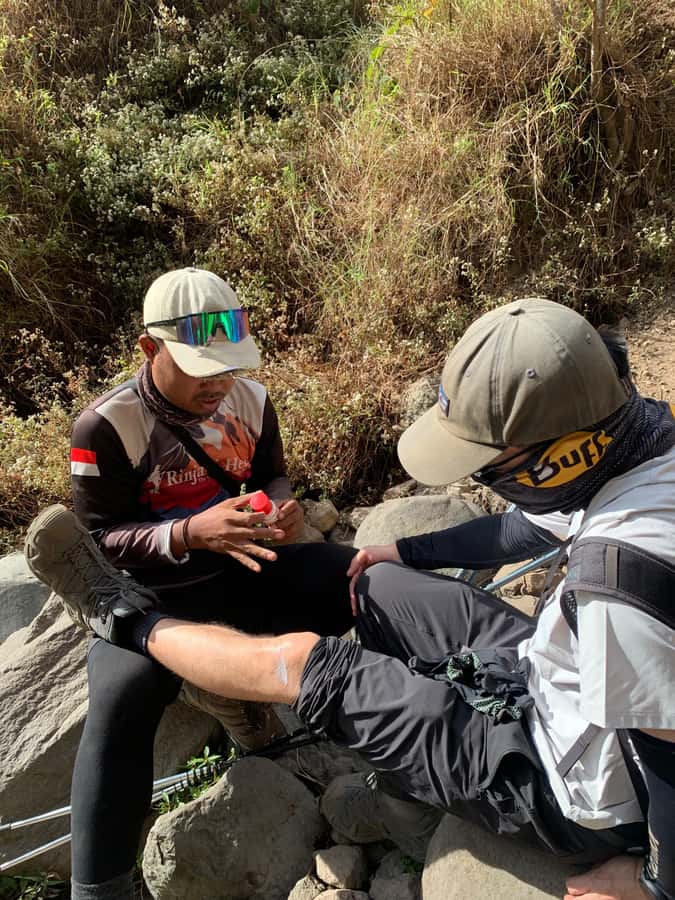 From Senaru: Mount Rinjani 2-Day Trek to Summit - Breakfast, descent, and the long return to Sembalun