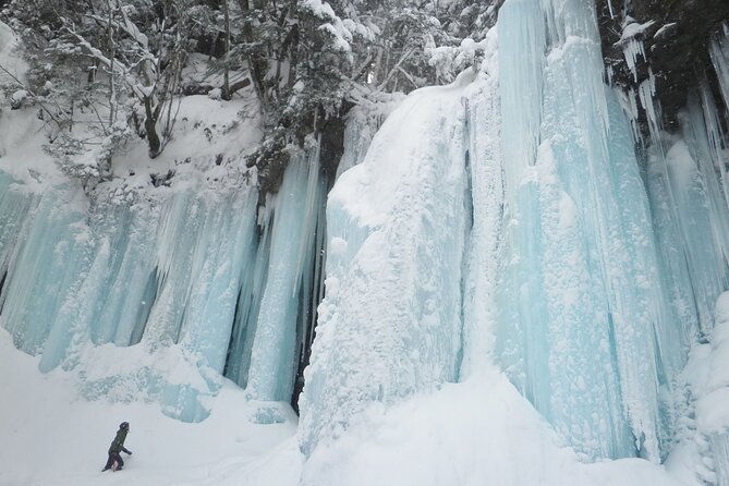 Frozen fall trekking - Why the frozen waterfall is worth the effort