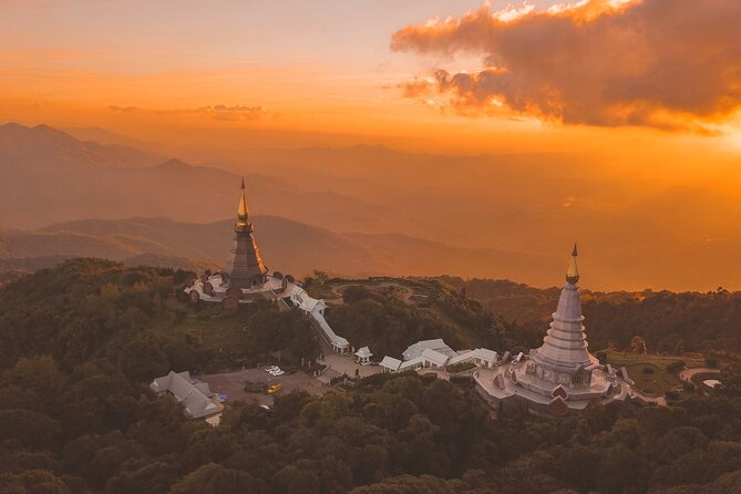 Full-Day Doi Inthanon National Park Tour with Trek and Pagodas - The summit: Thailand’s highest point in 15 minutes
