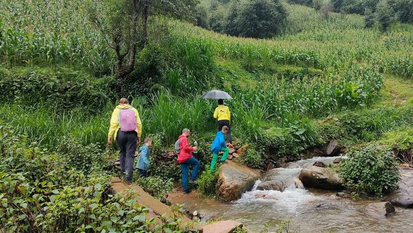 Full Day Private Trekking Mu Cang Chai - 1:00 pm: Back onto the village and hillside paths