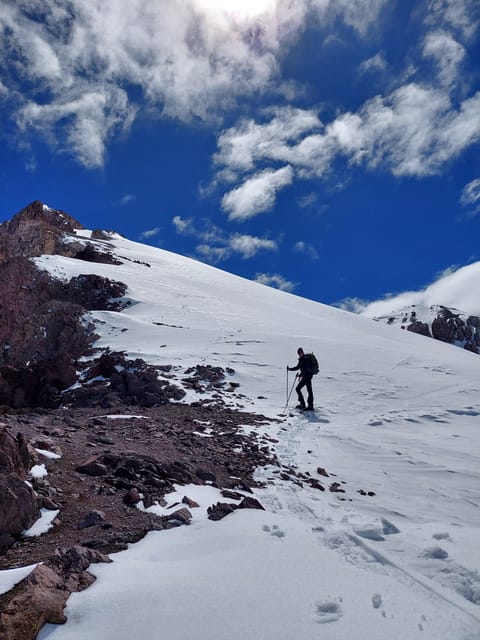 Full-Day Trek to Cerro El Pintor from Santiago - The cable car question can change the effort